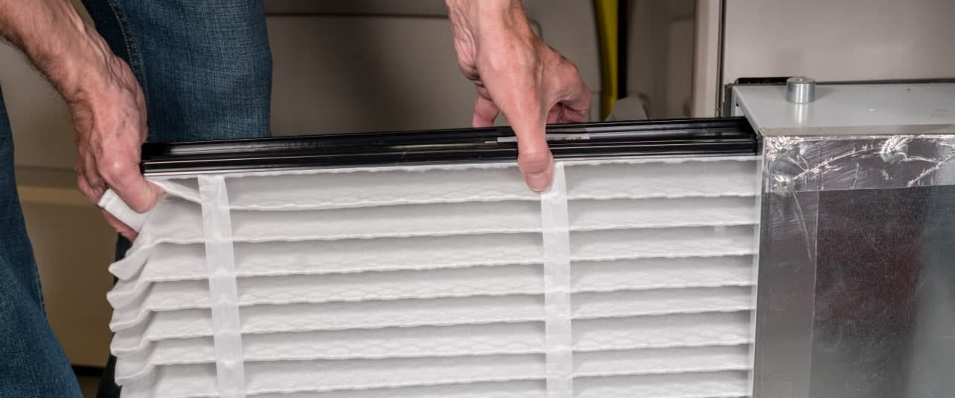 12x20x4 Day and Night HVAC Furnace Filters – Which One Delivers the Best Efficiency in Boca Raton FL?